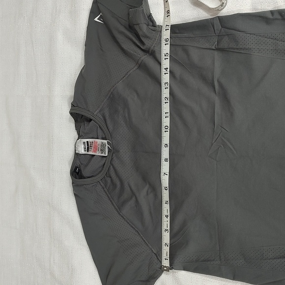 Gym Shark Dark Gray Workout Active Casual Short Sleeve Shirt Size Small - Picture 5 of 6